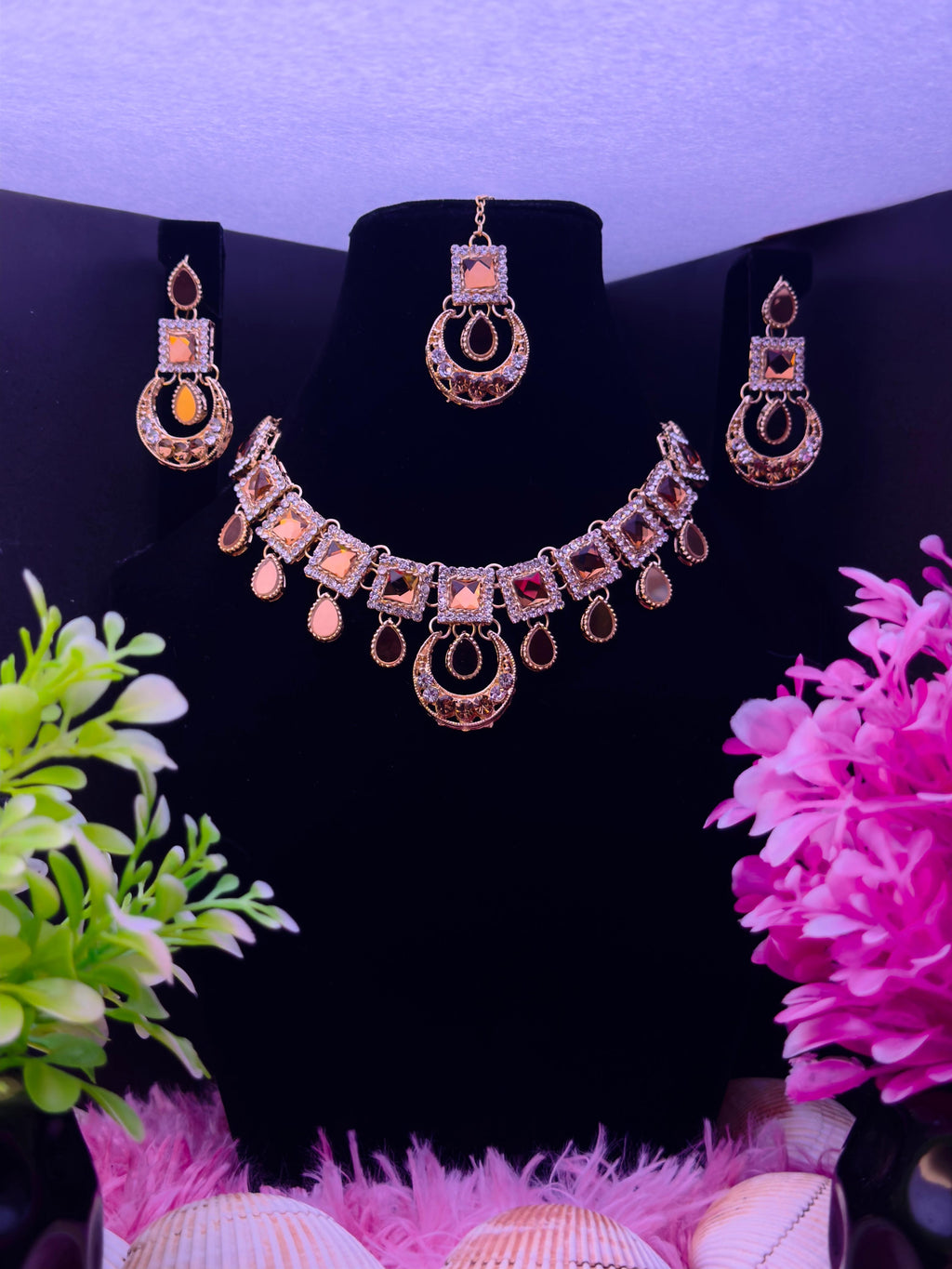 Majestic Aura Necklace Set