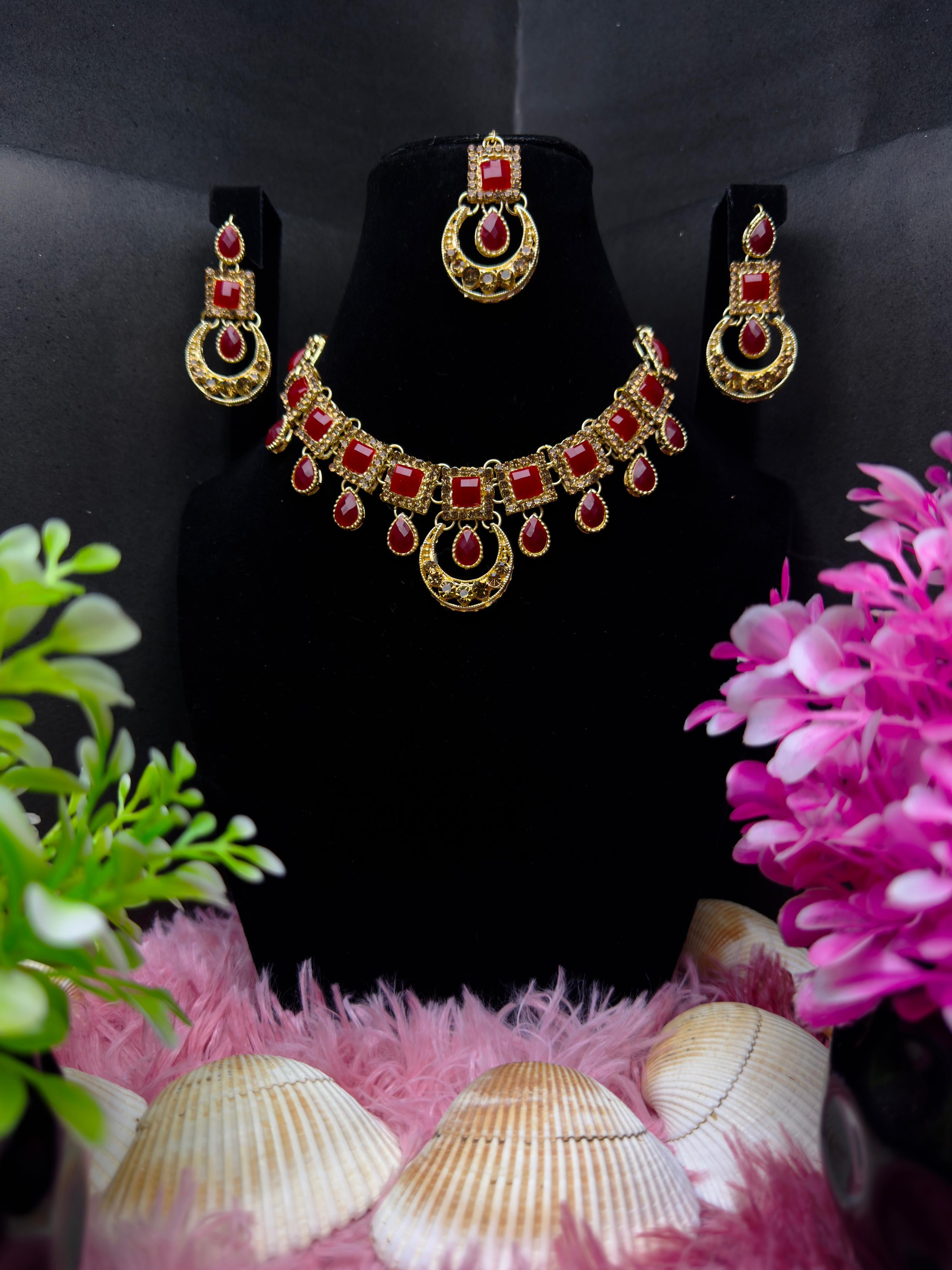 Majestic Aura Necklace Set